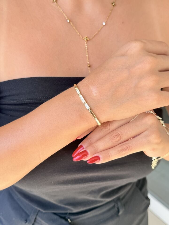 Sıra Taşlı Vip Bileklik Zirkon Gold