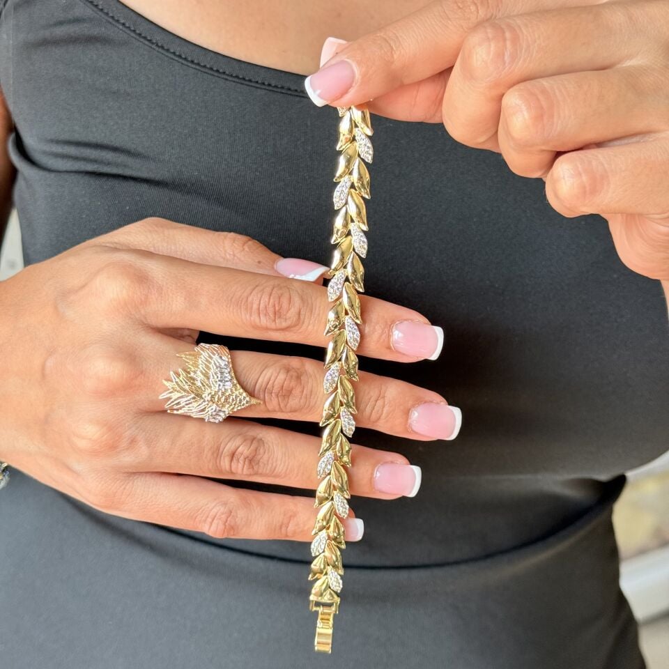 Vip Yaprak Model Zirkon Taşlı Bileklik Gold