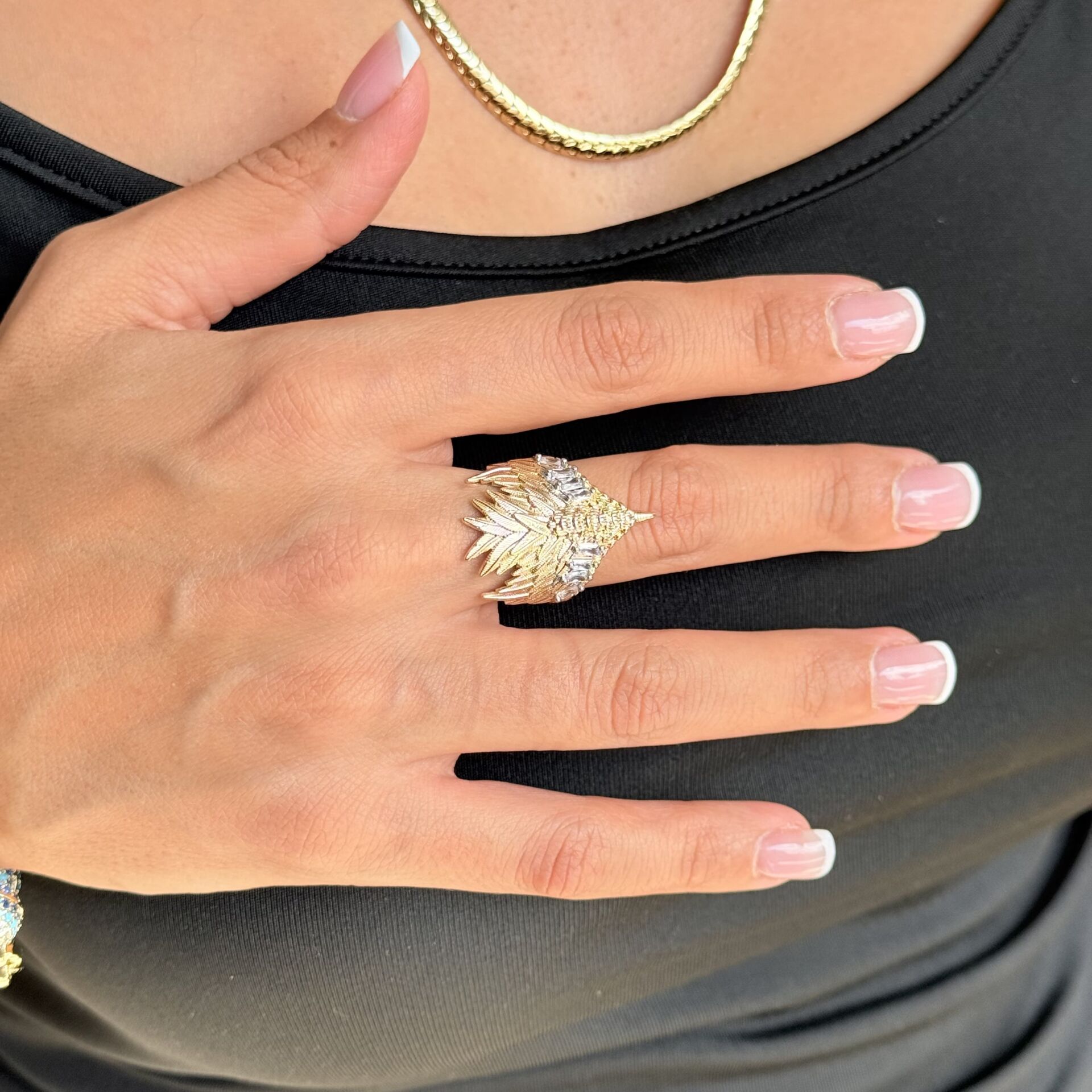 Vip Kanat Model Zirkon Taşlı Yüzük