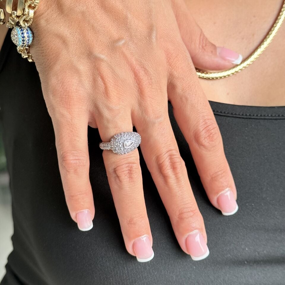 Zirkon Taşlı Gümüş Damla Model Vip Yüzük