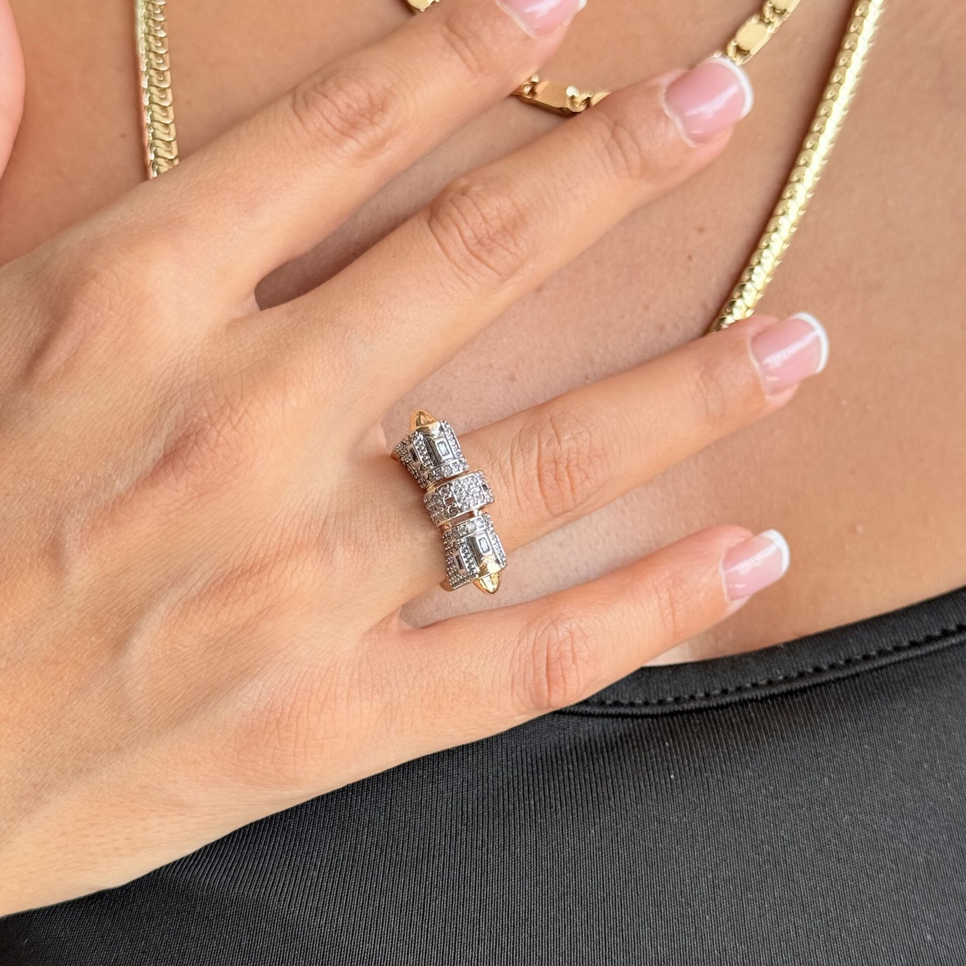 Vip Seri Tarz Zirkon Taşlı Yüzük