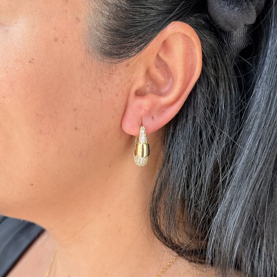 Oval Zirkon Taşlı Çelik Küpe