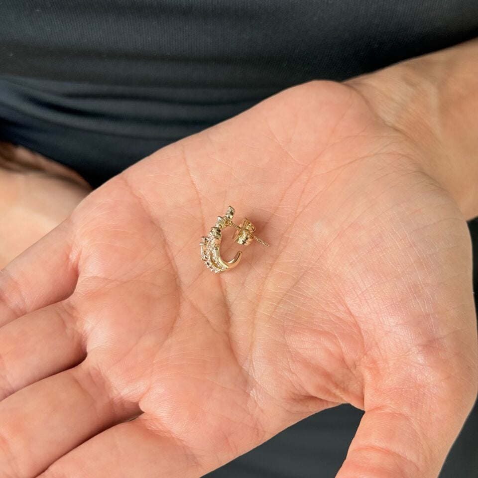 Kelebek Model Zirkon Taşlı Vip Küpe Gold