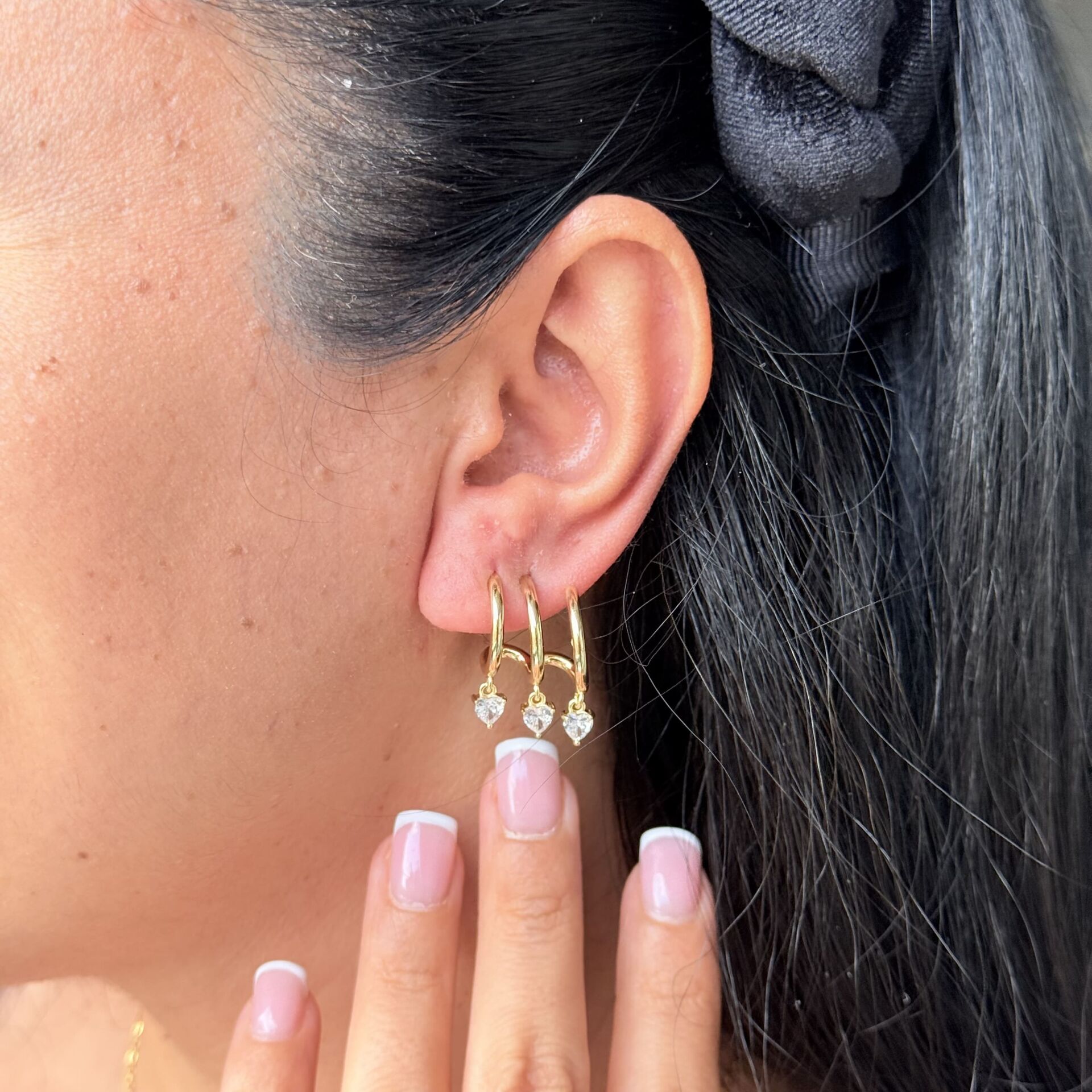 Kalp model Üçlü Görünüm Çelik Küpe Gold