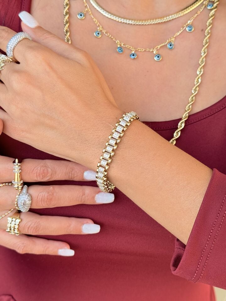 Tarz Zirkon Taşlı Gurmet Vip Bileklik Gold