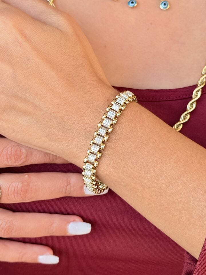 Tarz Zirkon Taşlı Gurmet Vip Bileklik Gold