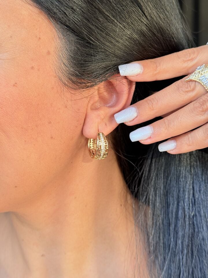 Labirent Model Zirkon Taşlı Vip Küpe Gold