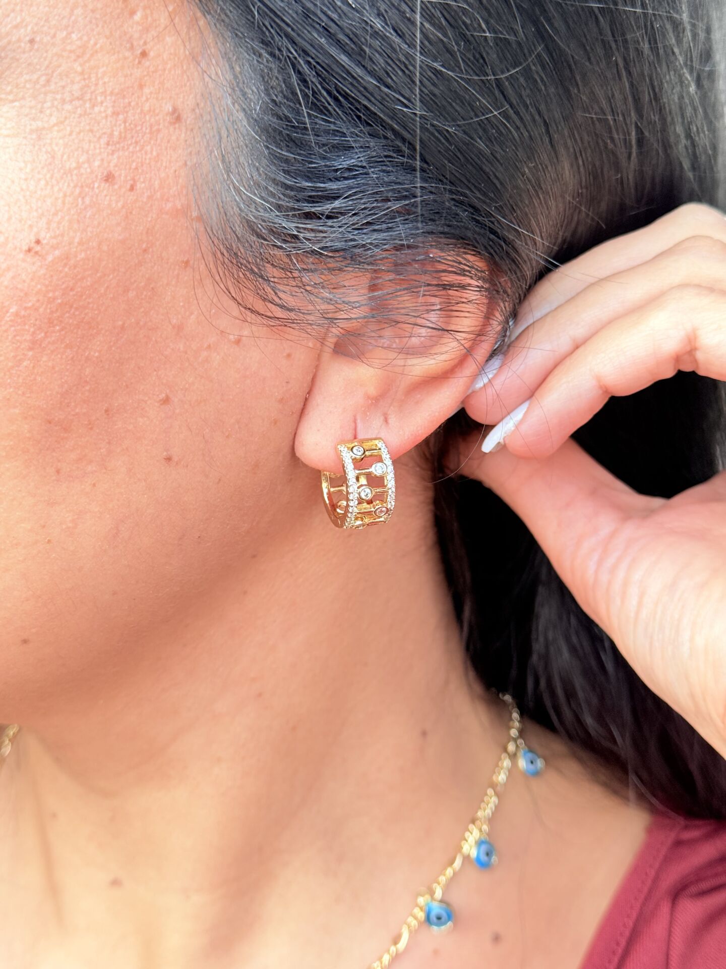 Nokta Model Zirkon Taşlı Vip Küpe Gold