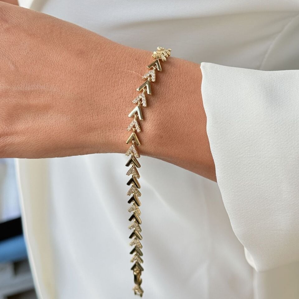 V Model Zirkon Taşlı Vip Bileklik Gold