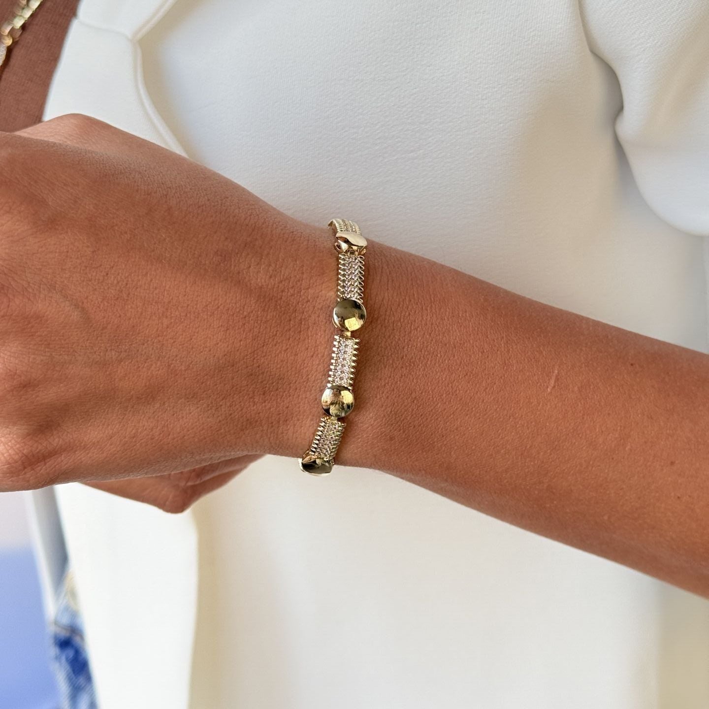 Topçuk Model Zirkon Taşlı Vip Bileklik Gold