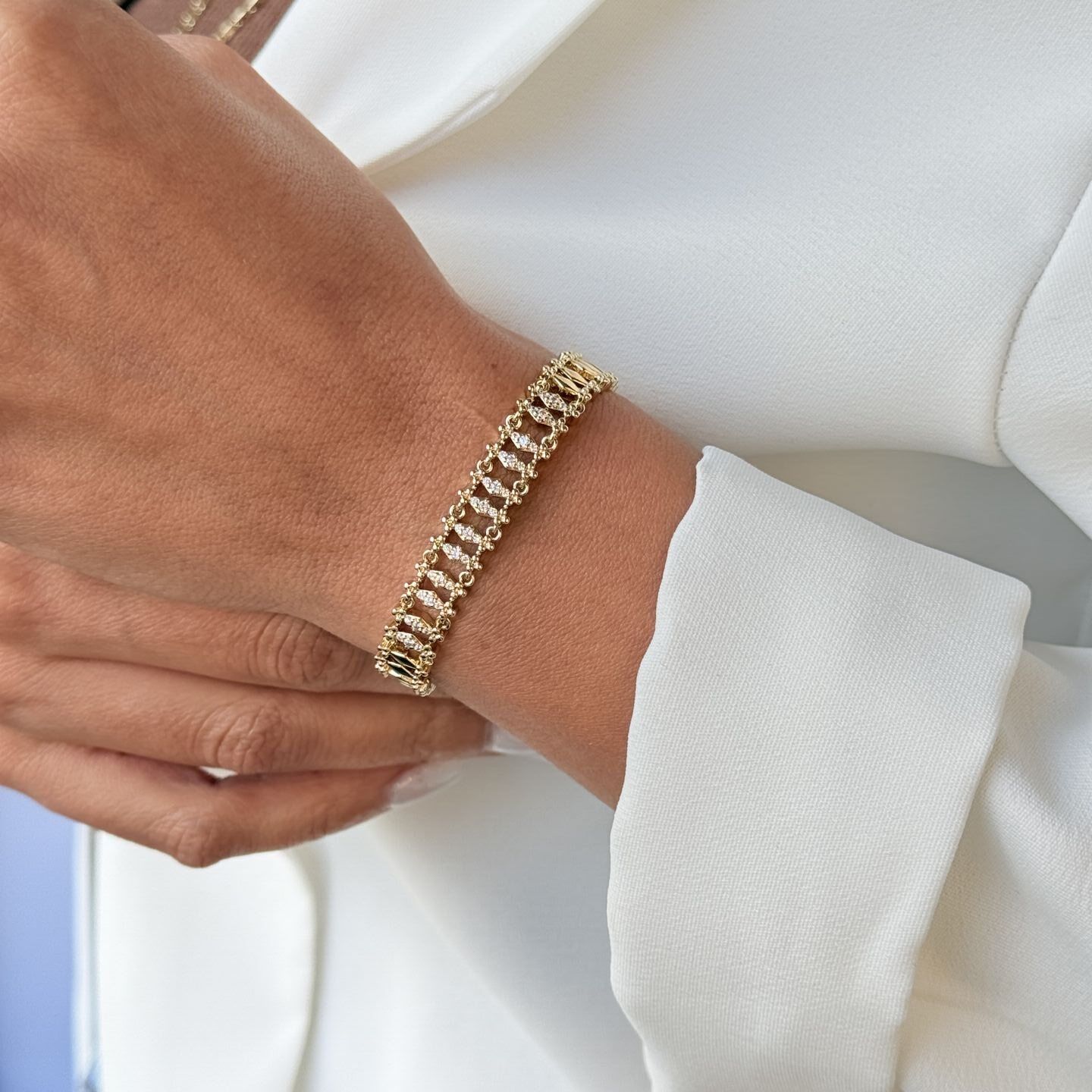 Zirkon Taşlı Merdiven Model Vip Bileklik Gold