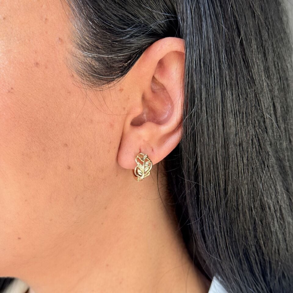 Çiçek Detay Zirkon Taşlı Vip Xuping Küpe Gold