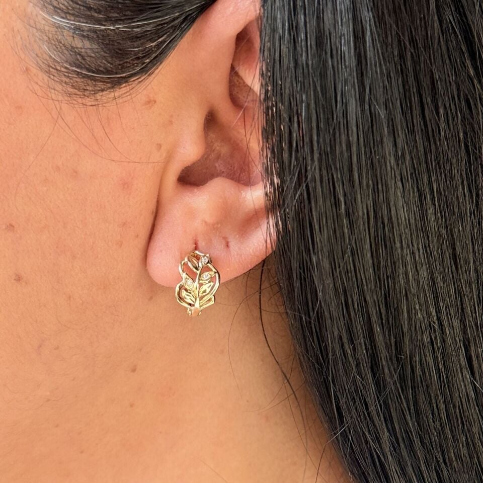 Çiçek Detay Zirkon Taşlı Vip Xuping Küpe Gold