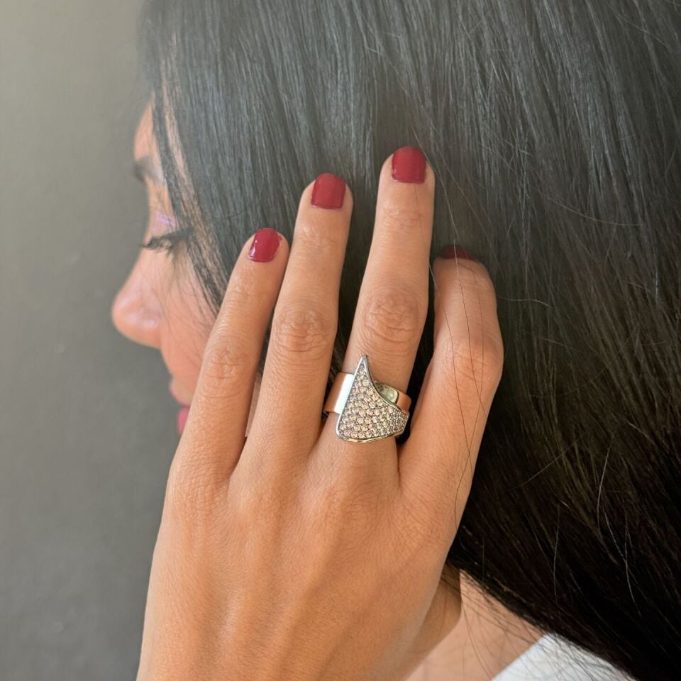 Üçgen Detay Paslanmaz Çelik Yüzük Gold