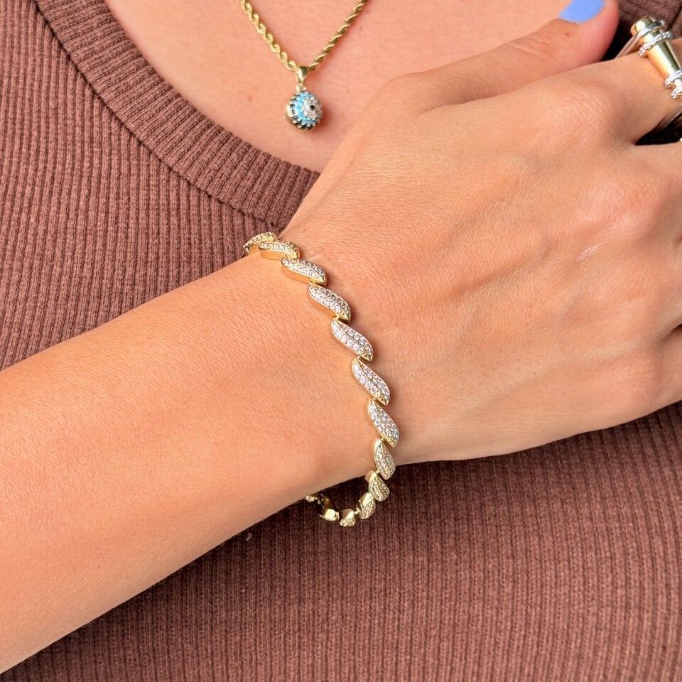 Yaprak Model Zirkon Taşlı Vip Xuping Bileklik Gold