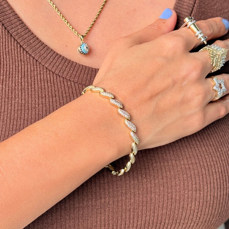 Yaprak Model Zirkon Taşlı Vip Xuping Bileklik Gold