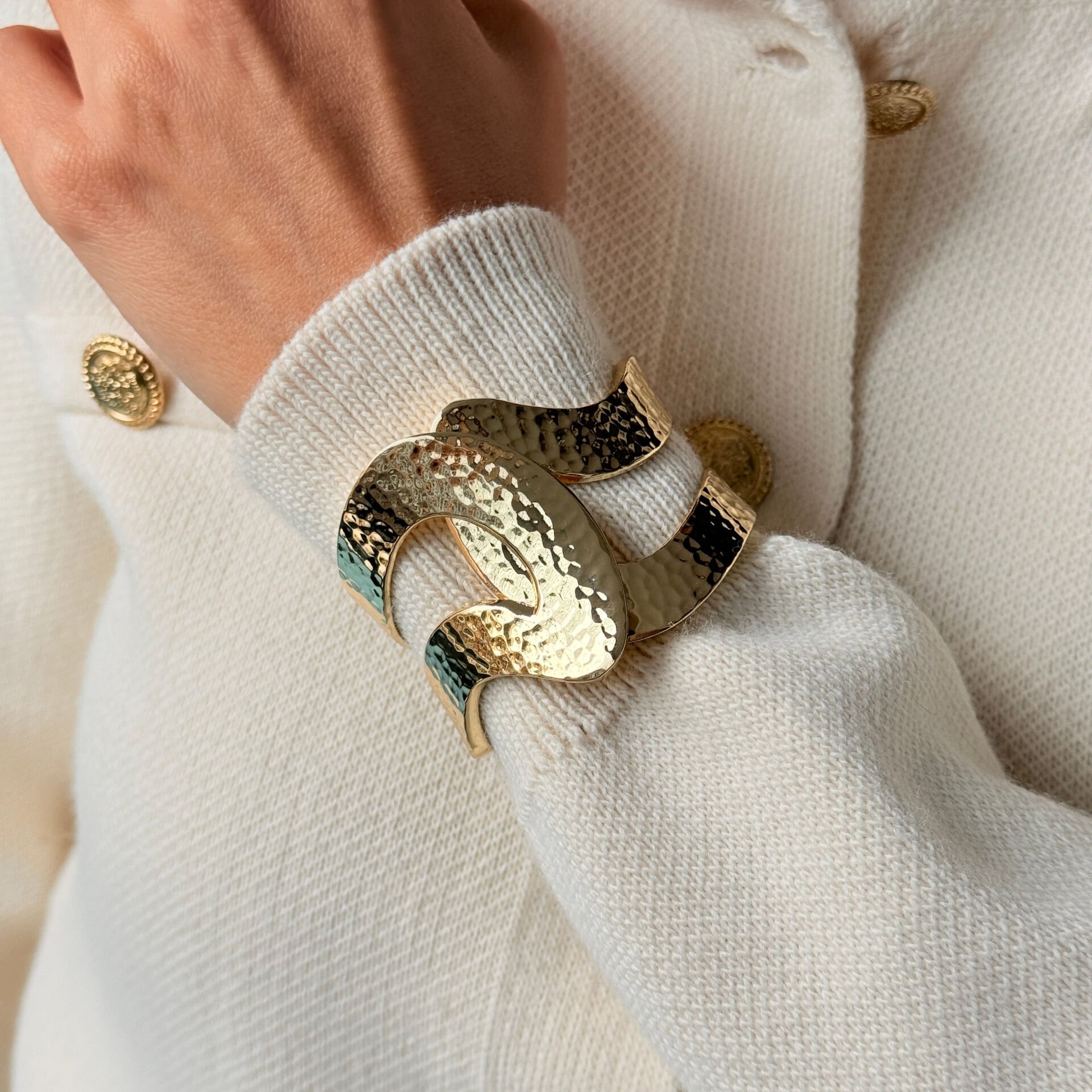 Stil Vip Seri Kelepçe Bileklik Gold