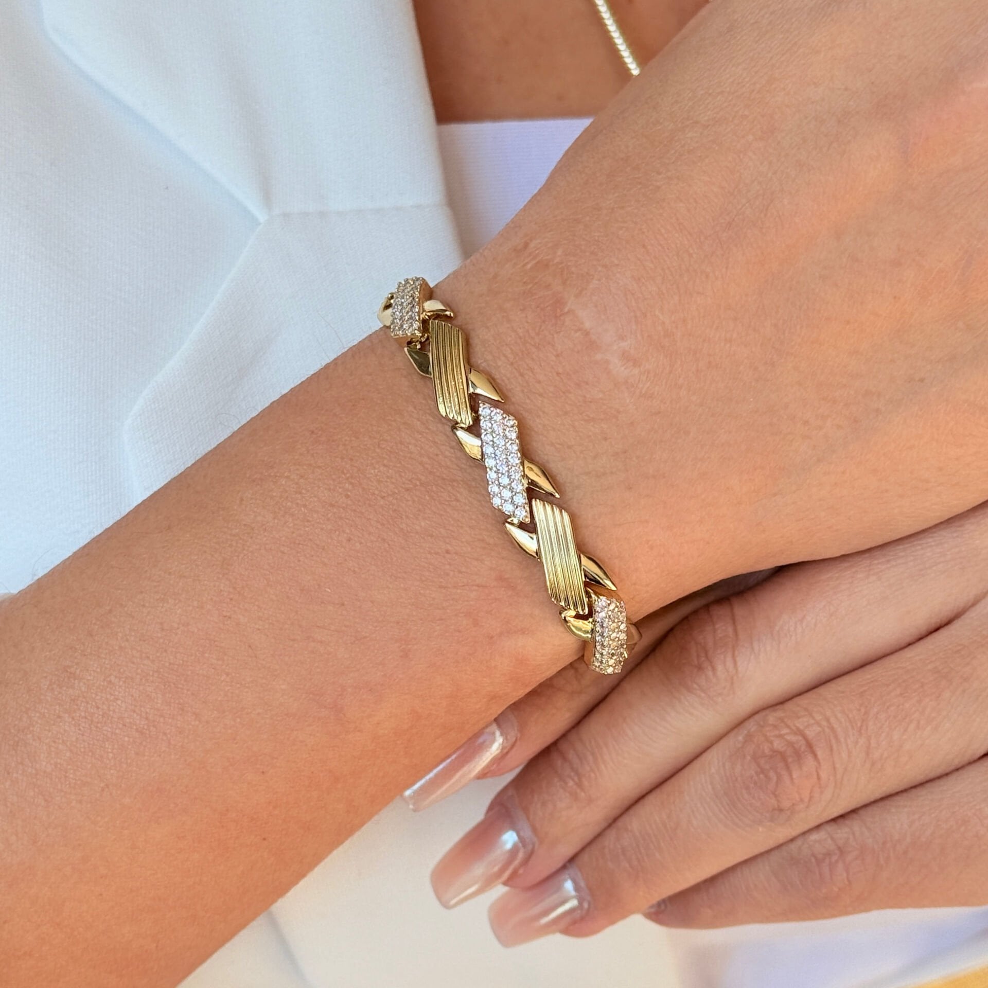 Kalın X Model Zirkon Taşlı Vip Xuping Bileklik Gold