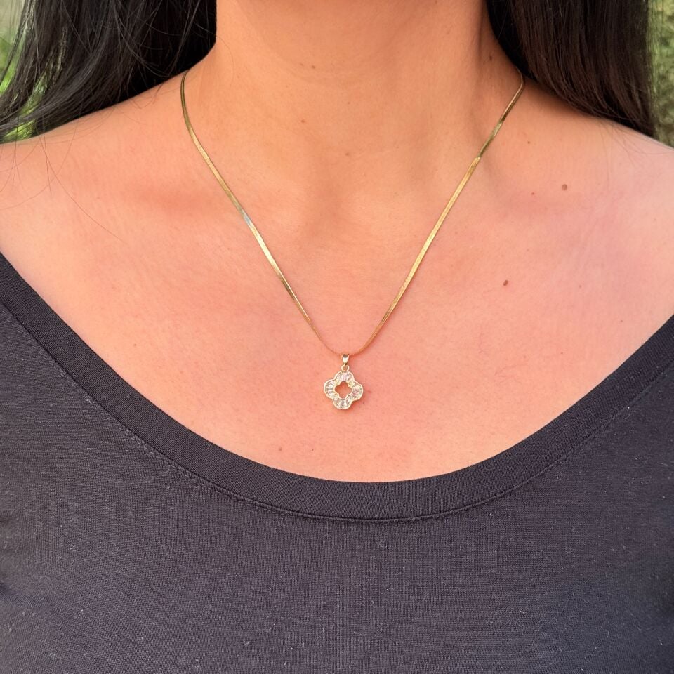 Venüs Yonca Zirkon Taşlı Çelik Kolye Gold