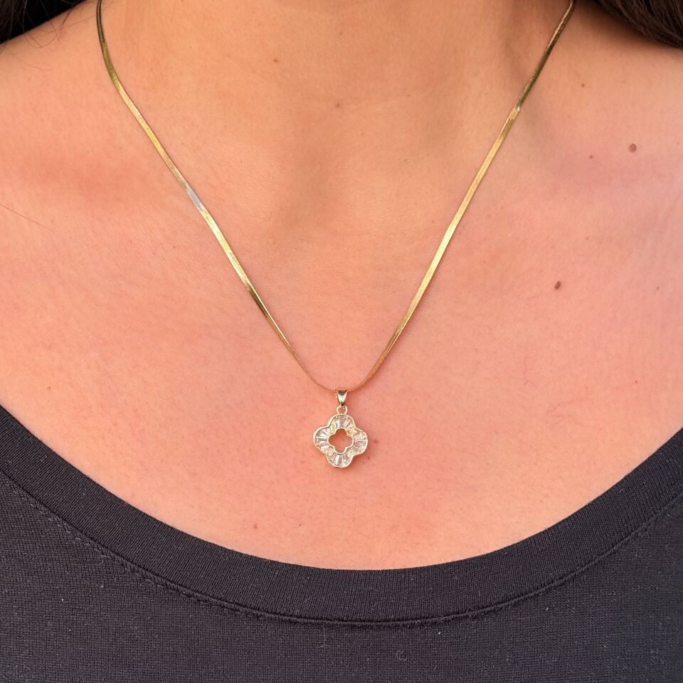 Venüs Yonca Zirkon Taşlı Çelik Kolye Gold