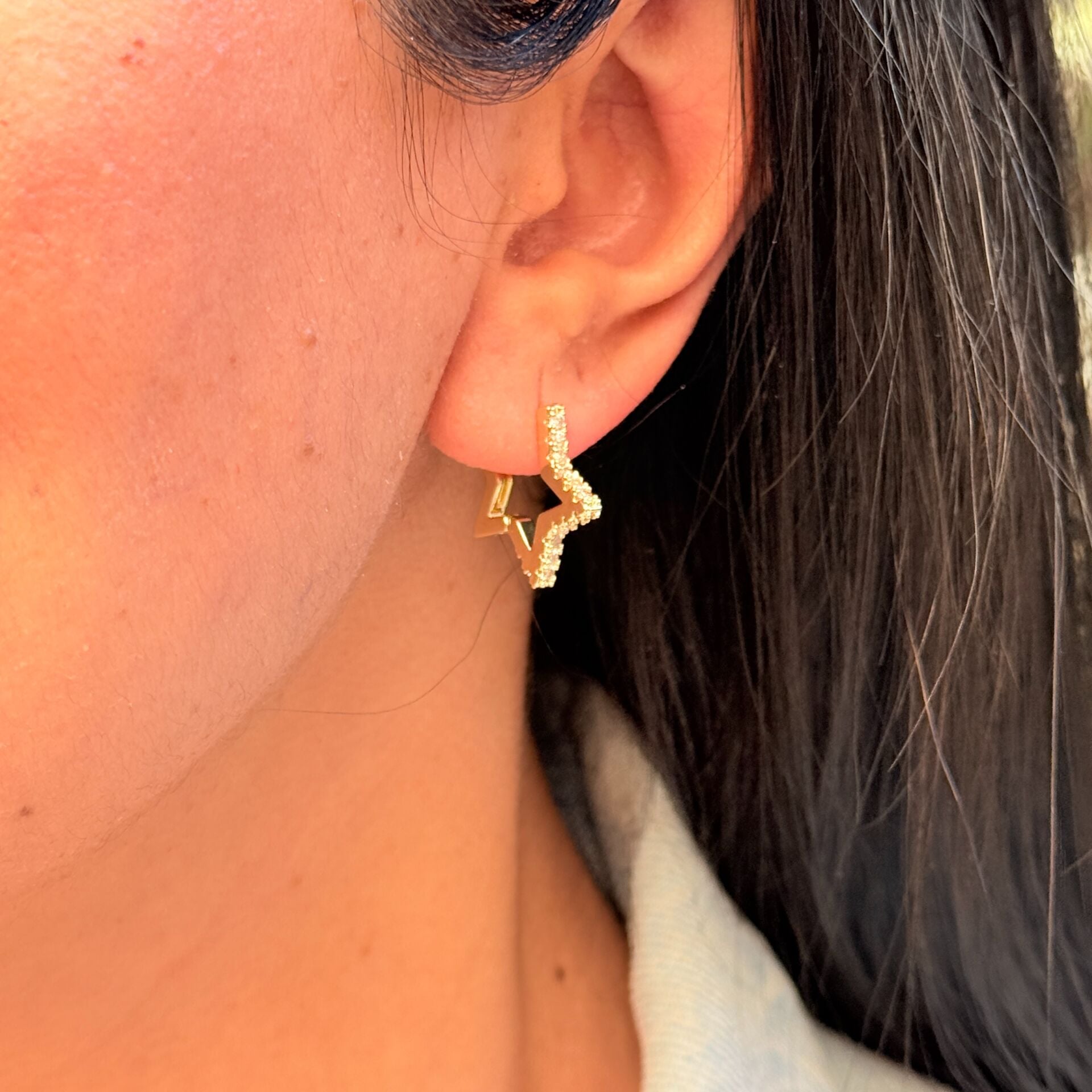 Zarif Yıldız Zirkon Taşlı Paslanmaz Çelik Küpe Gold