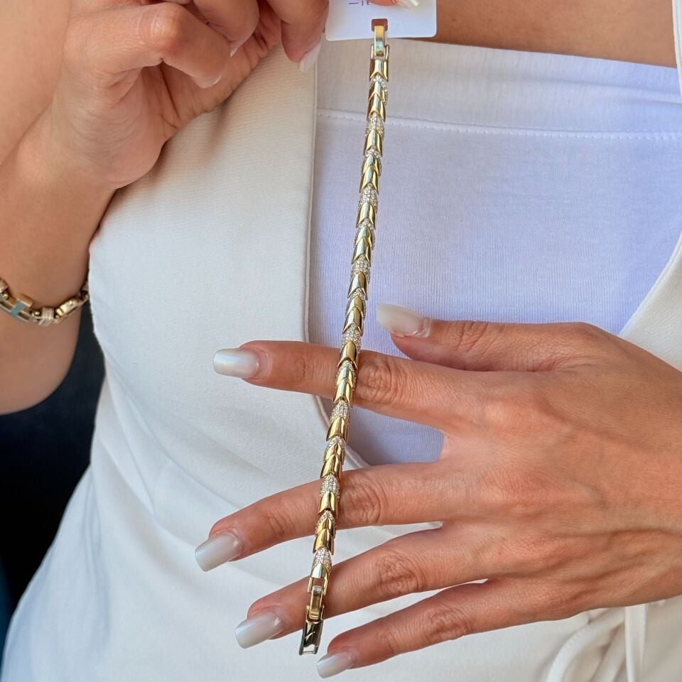 Üçgen Model Zirkon Taşlı Vip Xuping Bileklik Gold